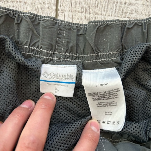 Columbia Black Swim Trunks with Elastic Waistband - Picture 4 of 4